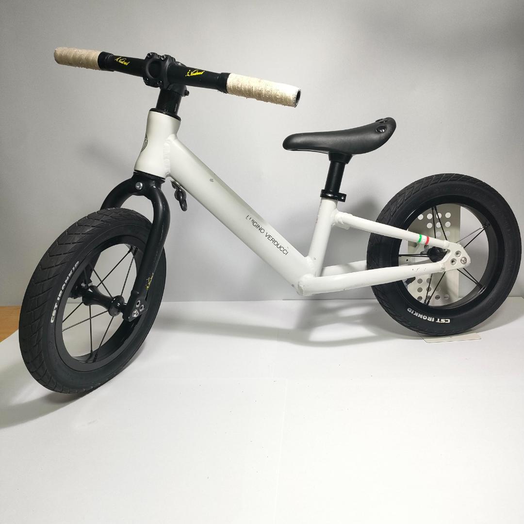 希少 luigino 本格バランスバイク（ストライダー）ハイエンドモデル