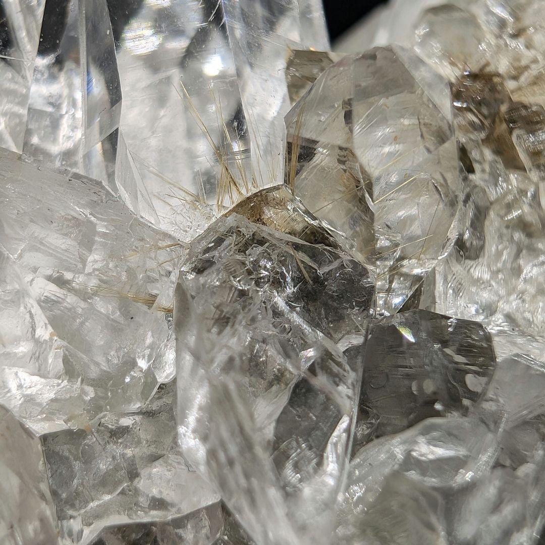 ルチル入り　マニハール産　水晶　クラスター　B