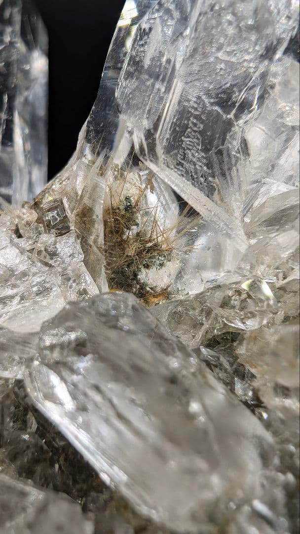 ルチル入り　マニハール産　水晶　クラスター　B