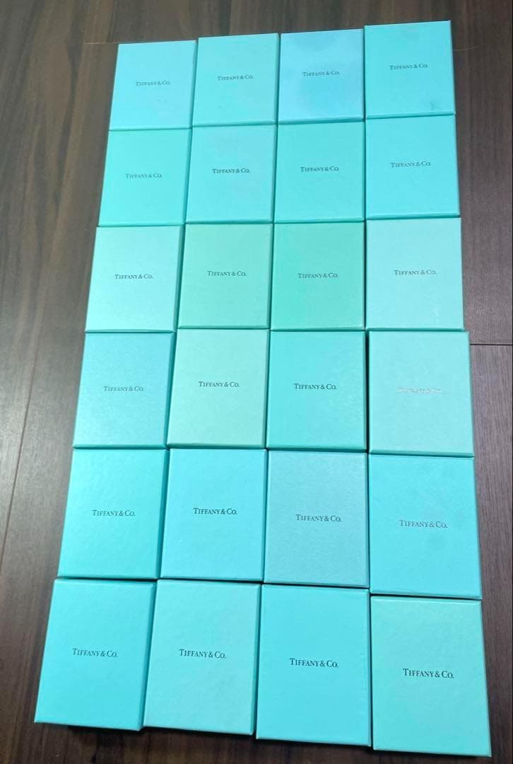 Tiffany & Co. ギフトボックスセット24個 50%割引セール中