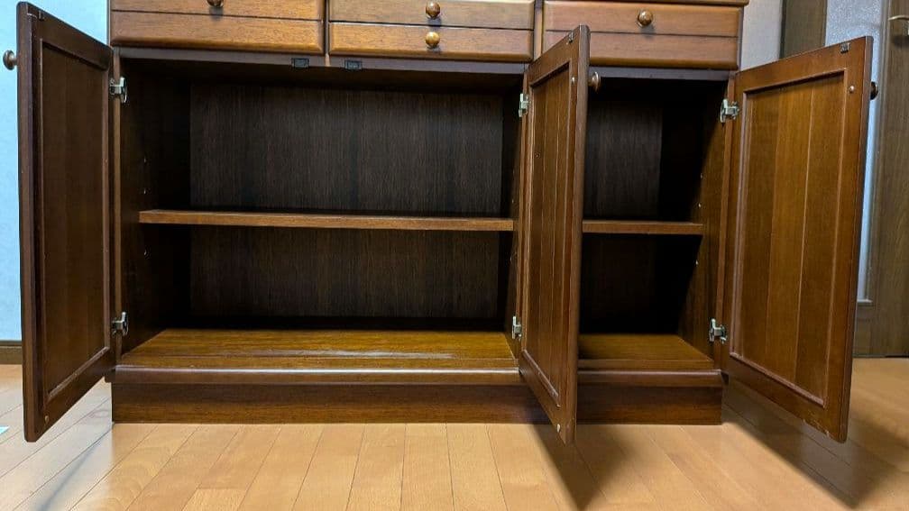 マルニ　食器棚