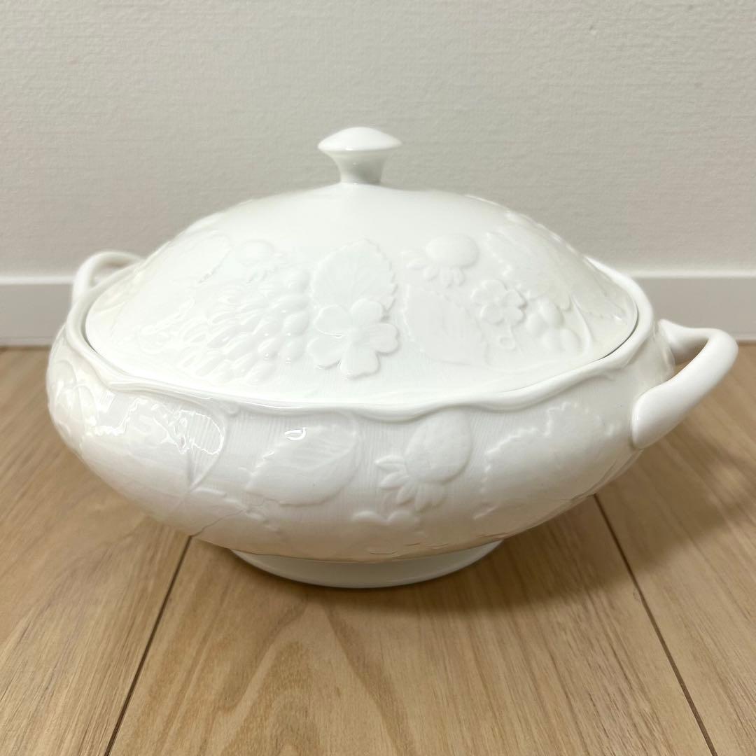 ウェッジウッド ストロベリー＆バイン スープチューリン カバードベジタブル