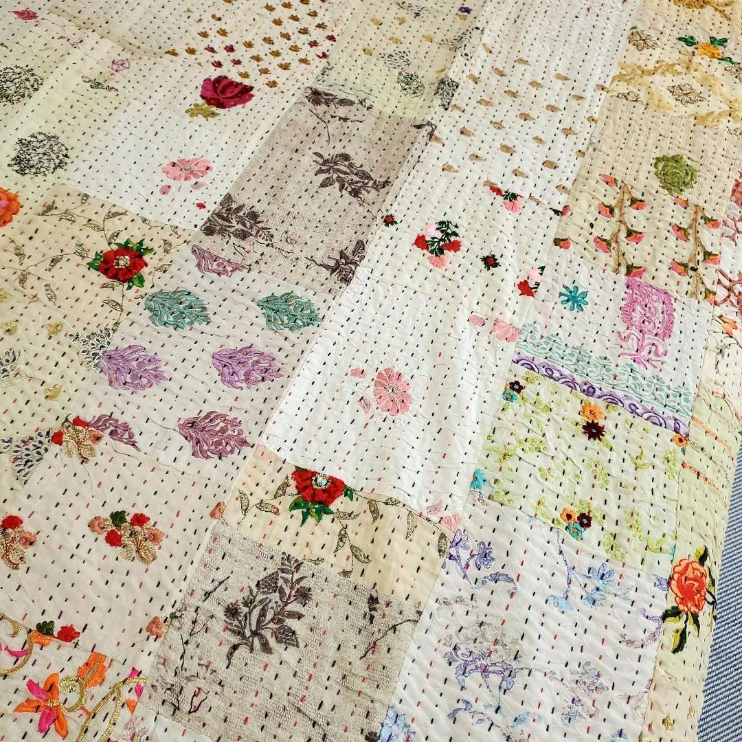 パッチワーク刺繍マルチカバー　ラリーキルト　シングルベッドi