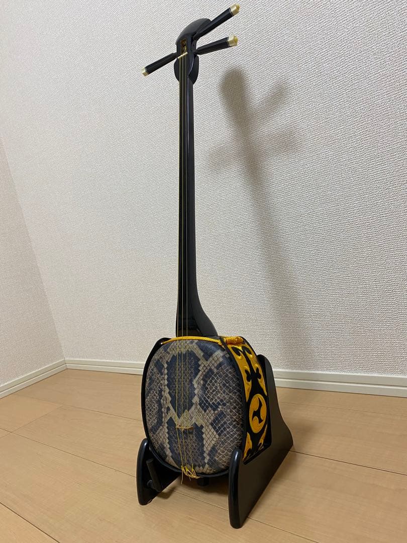 沖縄三線 蛇柄 ハードケース付き