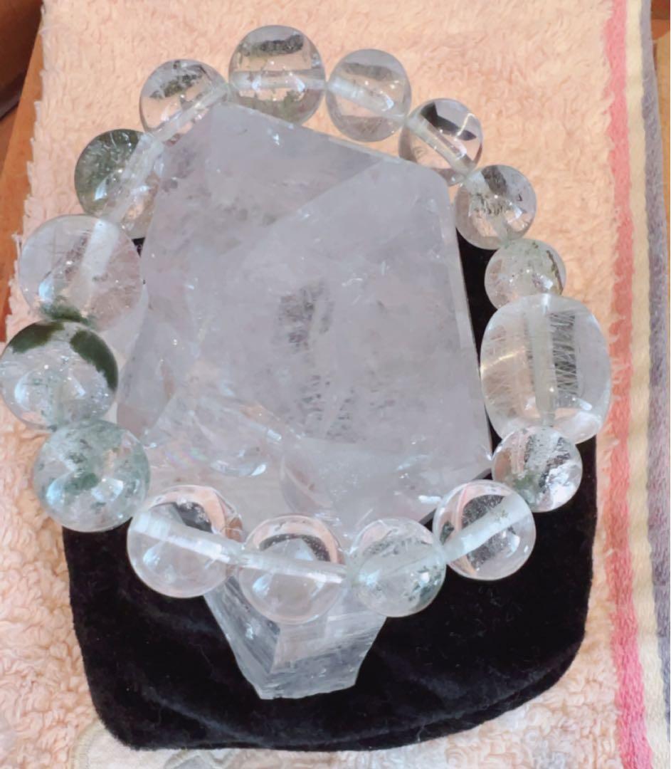 【聖域サイズクリスタル:特大マニハール産水晶】水晶用座布団付き✨