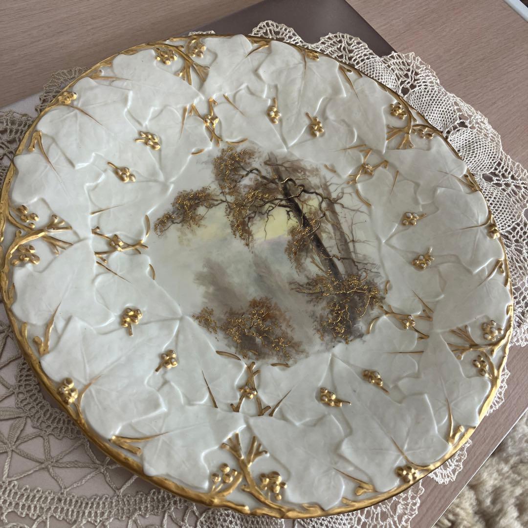  China Works 　アイビーレリーフ　盛金彩　冬の木立風景画皿