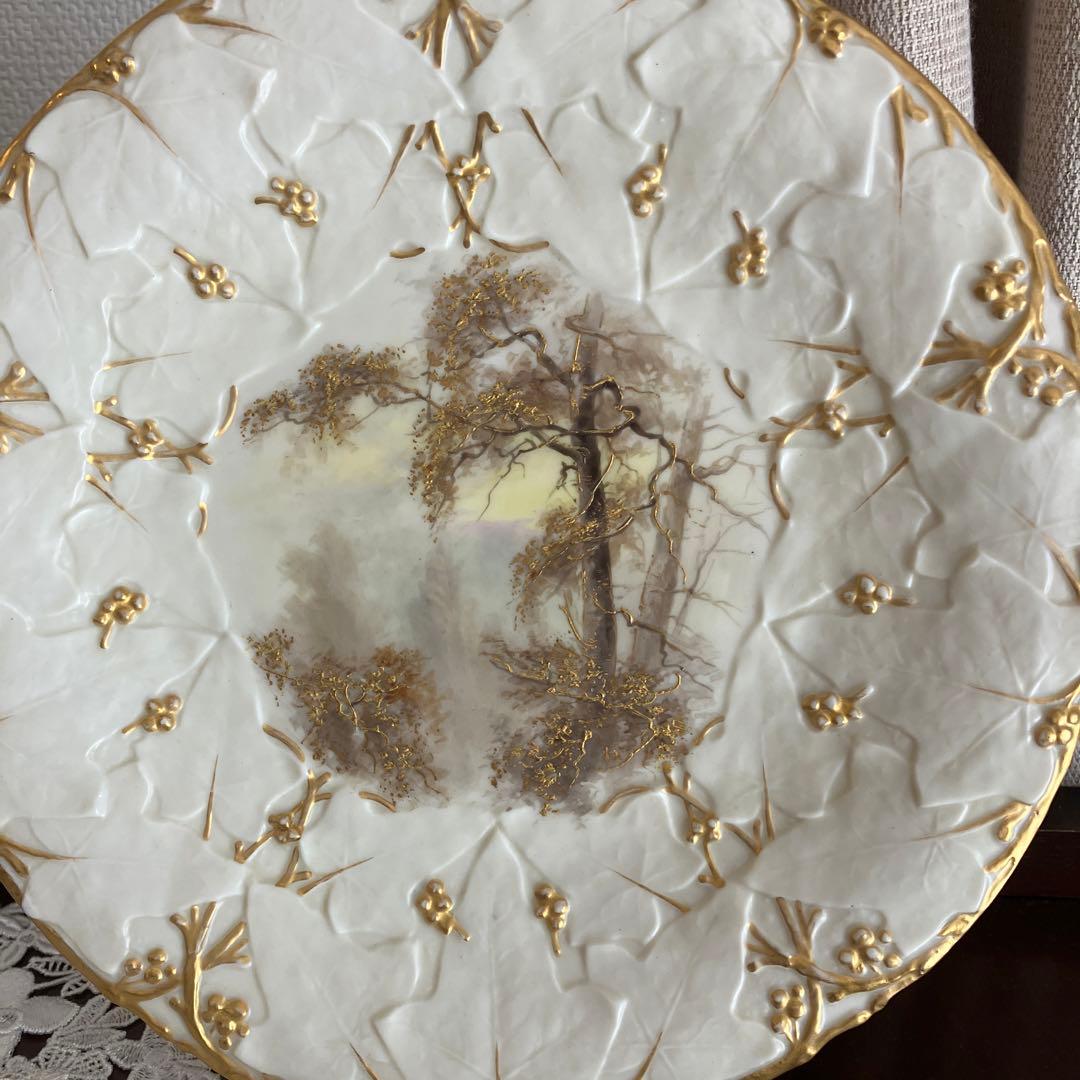  China Works 　アイビーレリーフ　盛金彩　冬の木立風景画皿