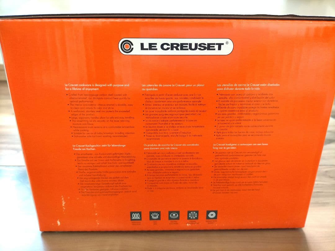 【特価✨️新品3点】ル・クルーゼEOSキャセロール＆ラウンドプレート(赤)