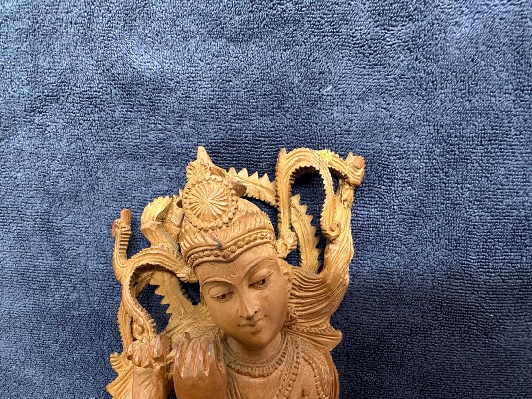 木彫り　インド　白檀　弁財天 彫刻　美術品　仏像　636g