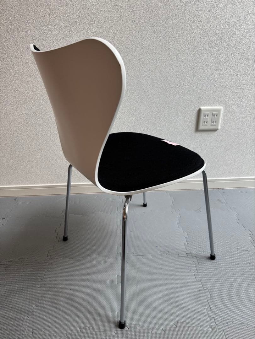 ④ UNA　フリッツハンセン・セブンチェア（1脚の価格です）