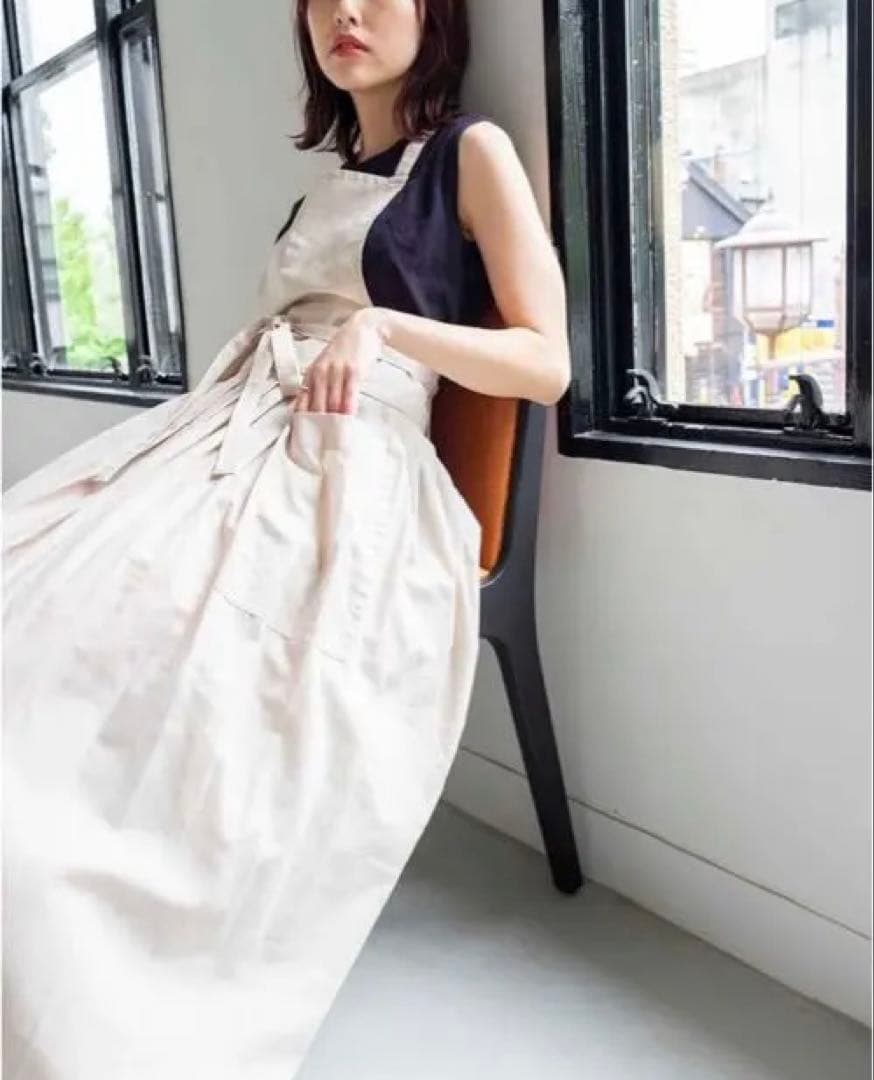 【sara BY RIS 】Flare design エプロン　ベージュ