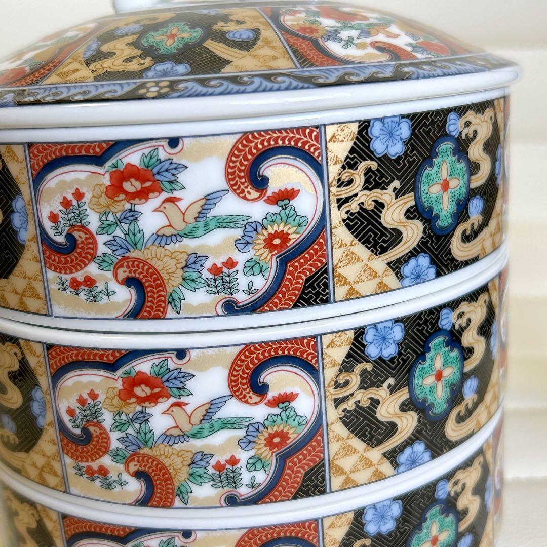 有田焼　明宝窯　室町　三段重　おせち器　お正月　蓋付き重ね鉢　古伊万里　色絵重箱