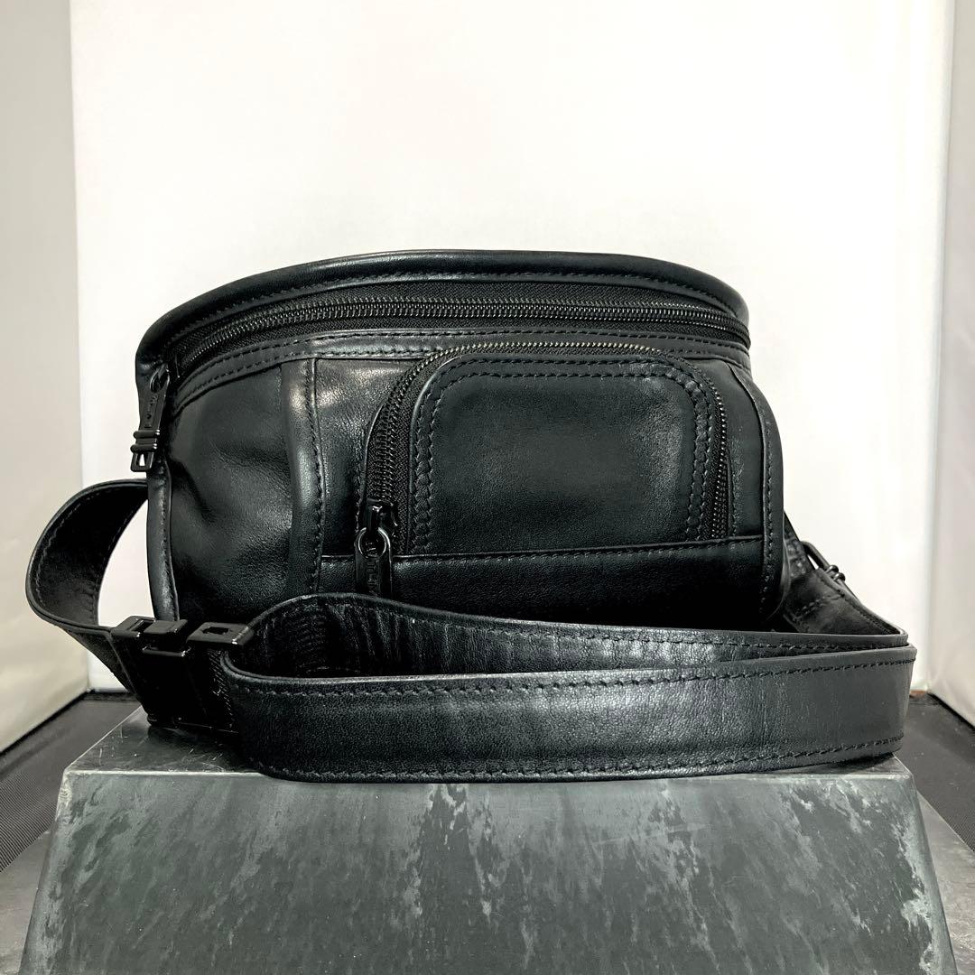 【超希少】【TUMI】トゥミ　ボディバッグ　ウエストバッグ　レザー　ブラック
