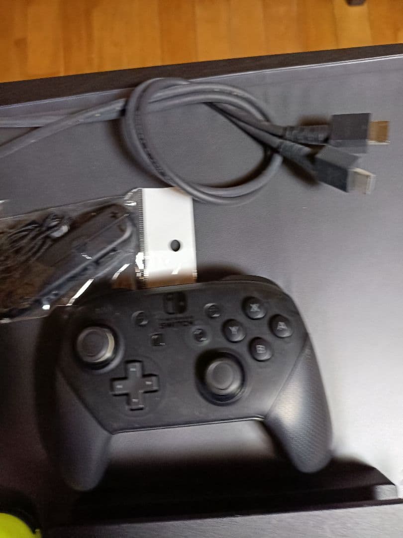 Nintendo Switch 本体 + プロコントローラー