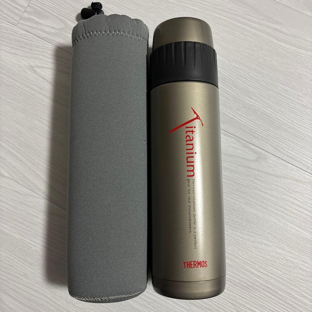 THERMOS チタン 真空断熱水筒