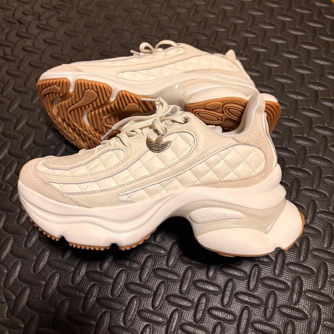 【再出品】adidas オズヴィーナス OZVENUZ 厚底