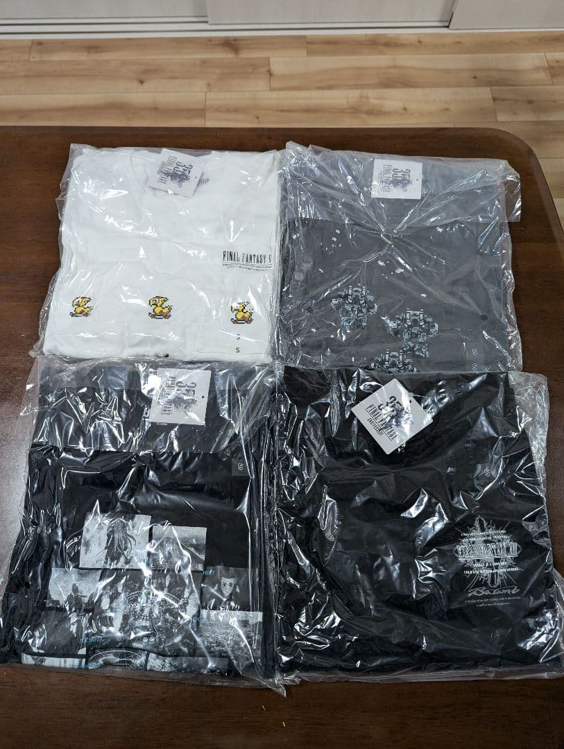 FFxユニクロ｜FF35th記念 ユニクロコラボTシャツ限定BOX