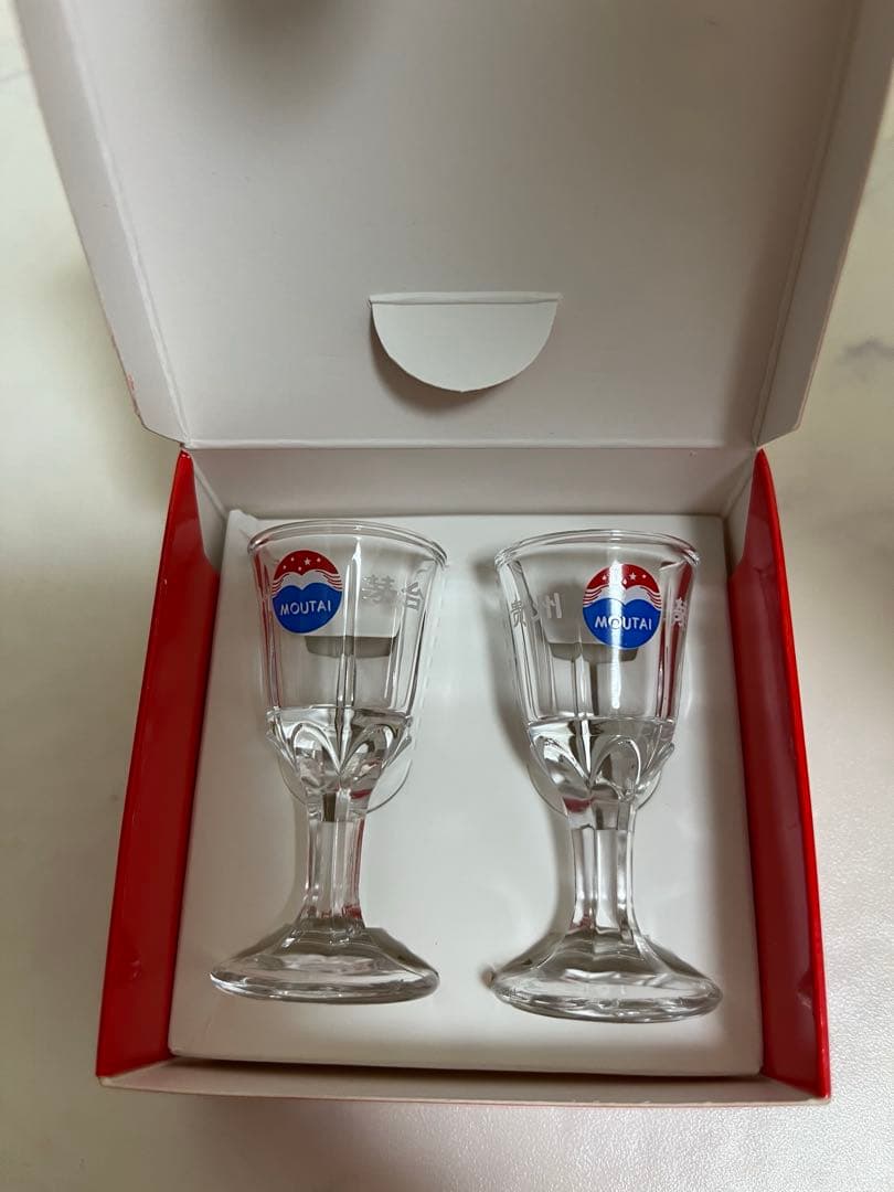 貴州茅台酒　MAOTAI 白酒中国酒& 貴州金沙 摘要 ZHAI YAO 白酒