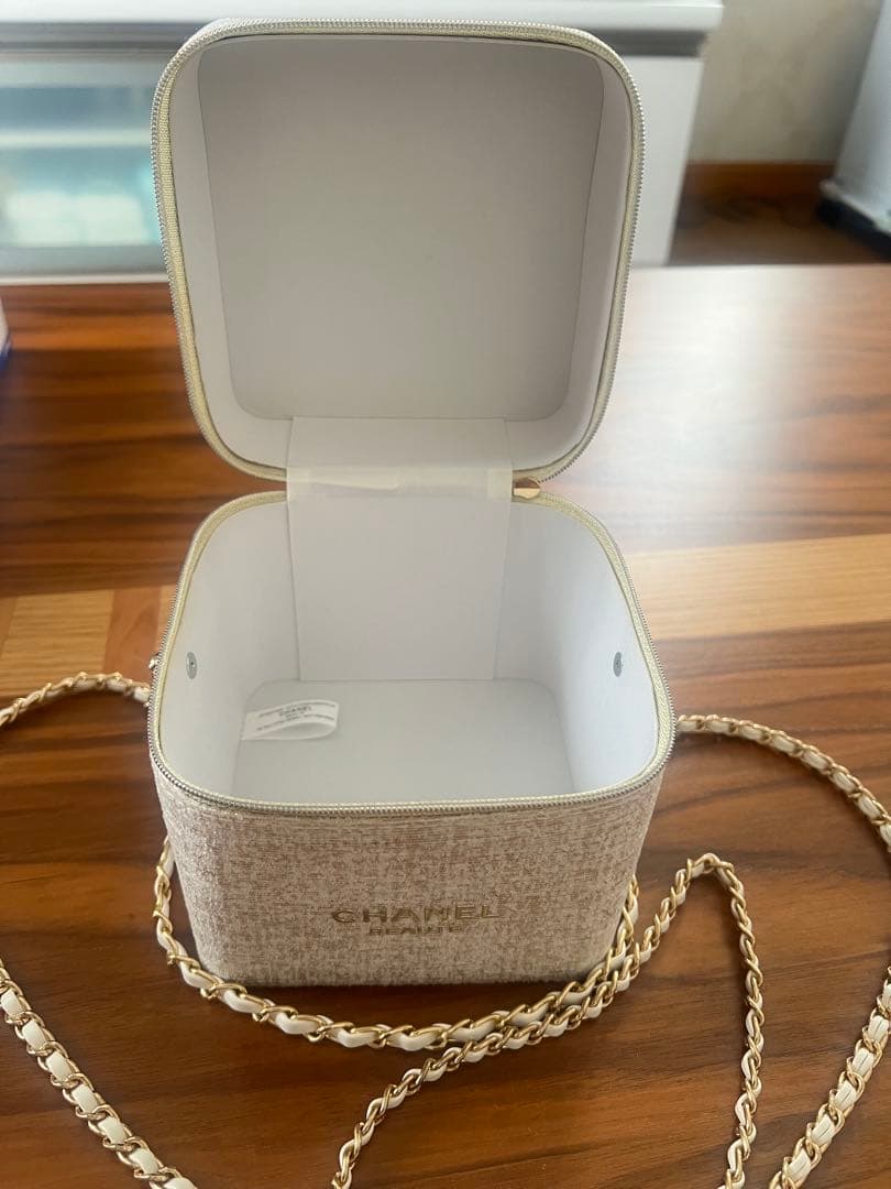 CHANEL ノベルティ バニティ ポーチ