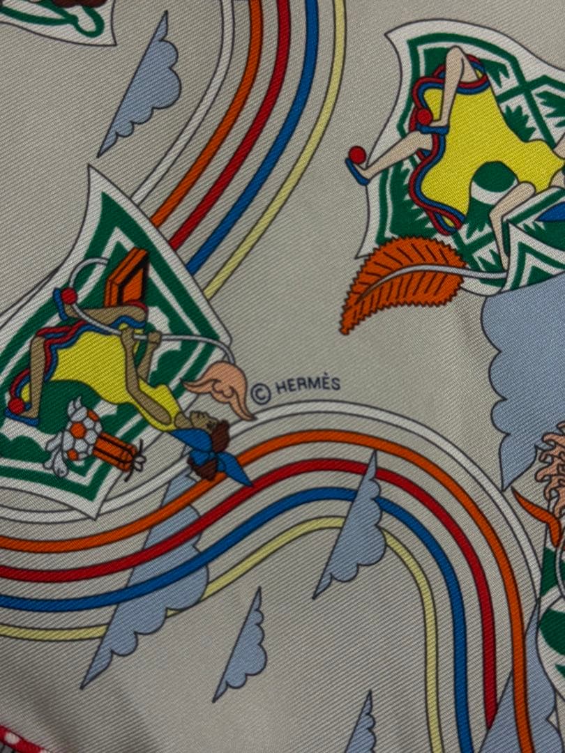 HERMÈS シルクスカーフガヴロッシュ 45 空飛ぶカレ