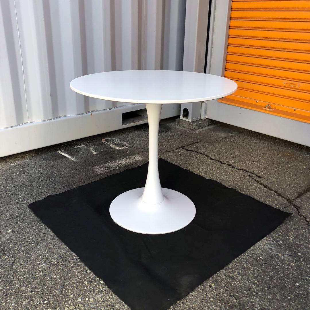 ホワイト円形ダイニングテーブル　カフェテーブル