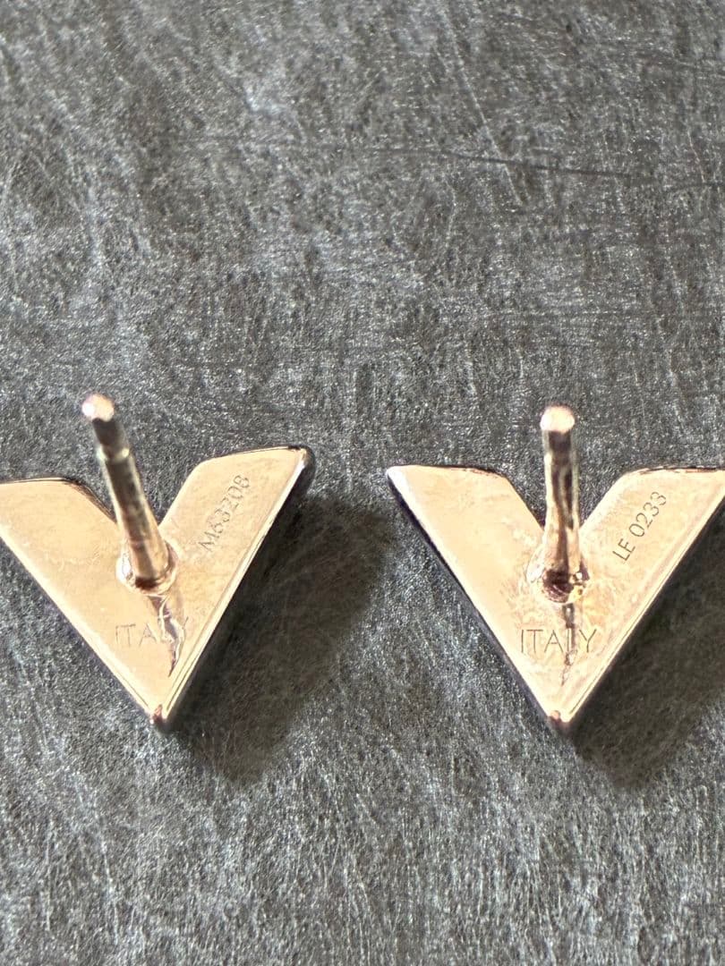 LOUIS VUITTON シルバーピアス