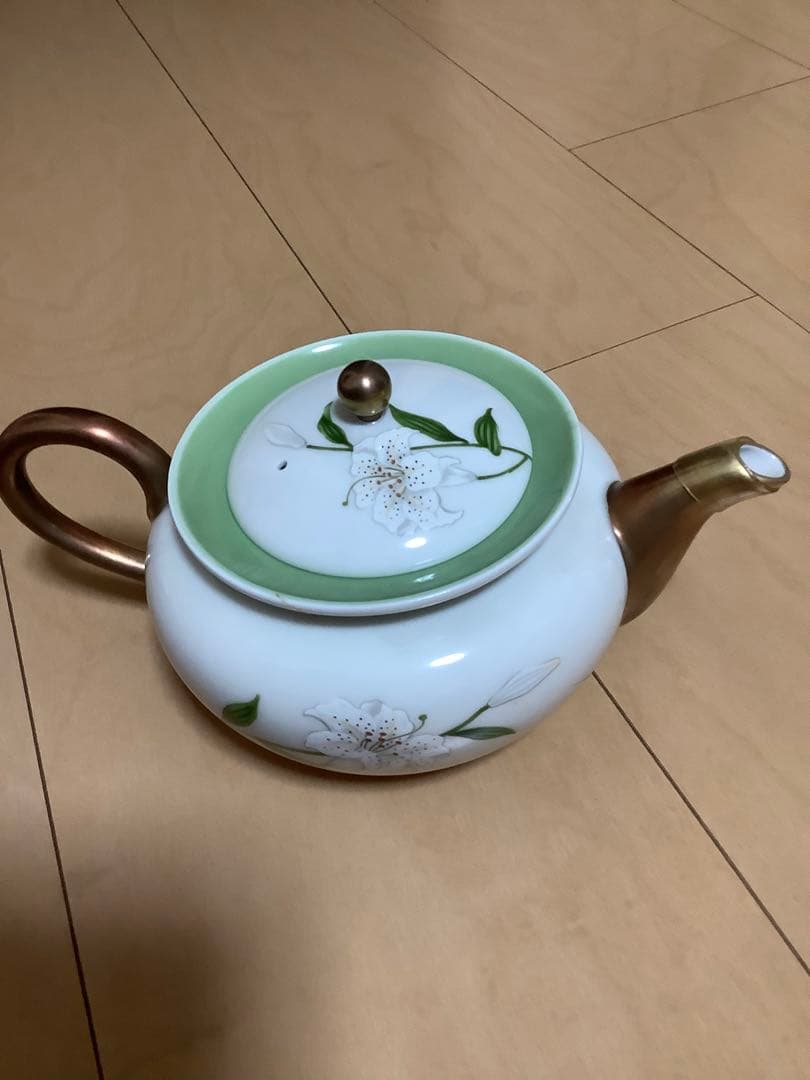 君島一郎　有田焼き・希少未使用茶器百合柄・4点set