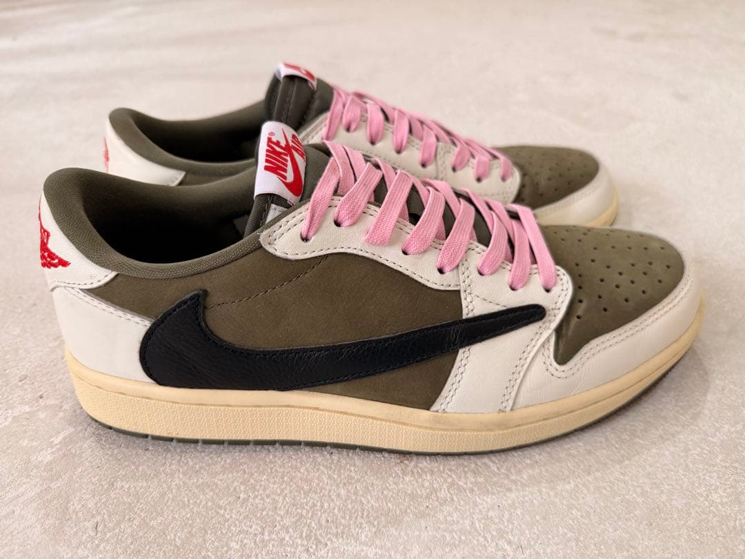 NIKE トラビススコット エアジョーダン1