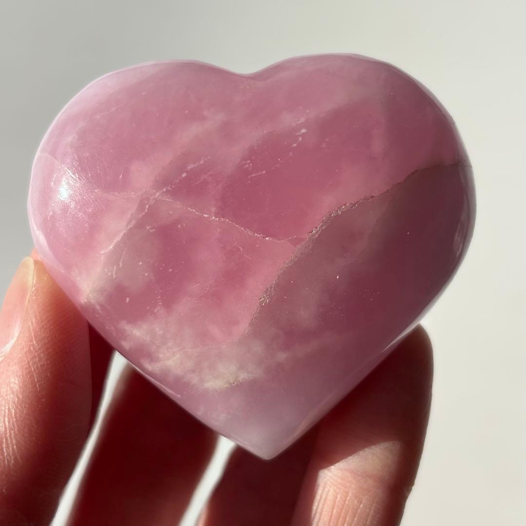 高品質　ピンクアラゴナイト　ハート　天然石　レアストーン　恋愛運