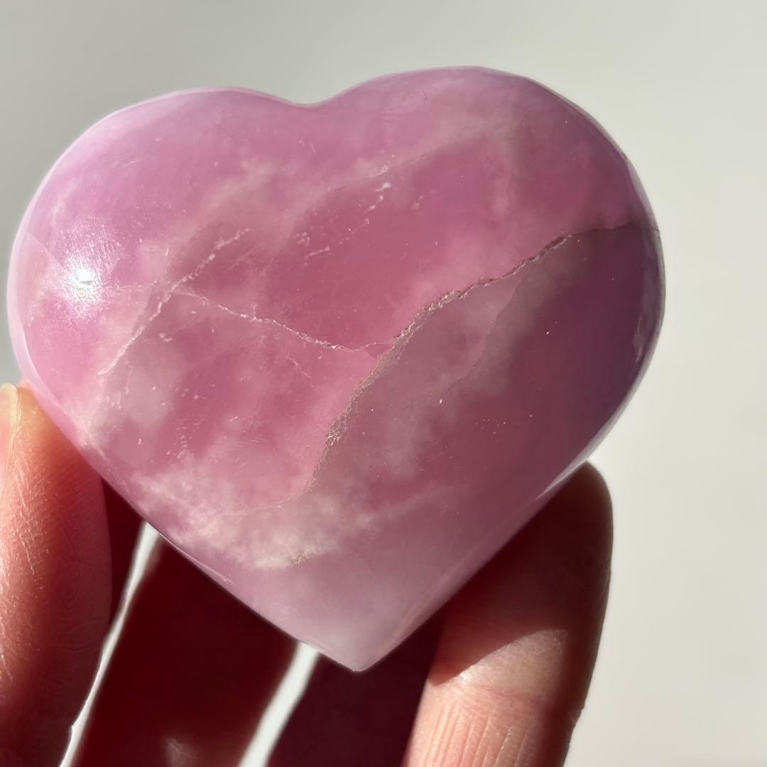 高品質　ピンクアラゴナイト　ハート　天然石　レアストーン　恋愛運