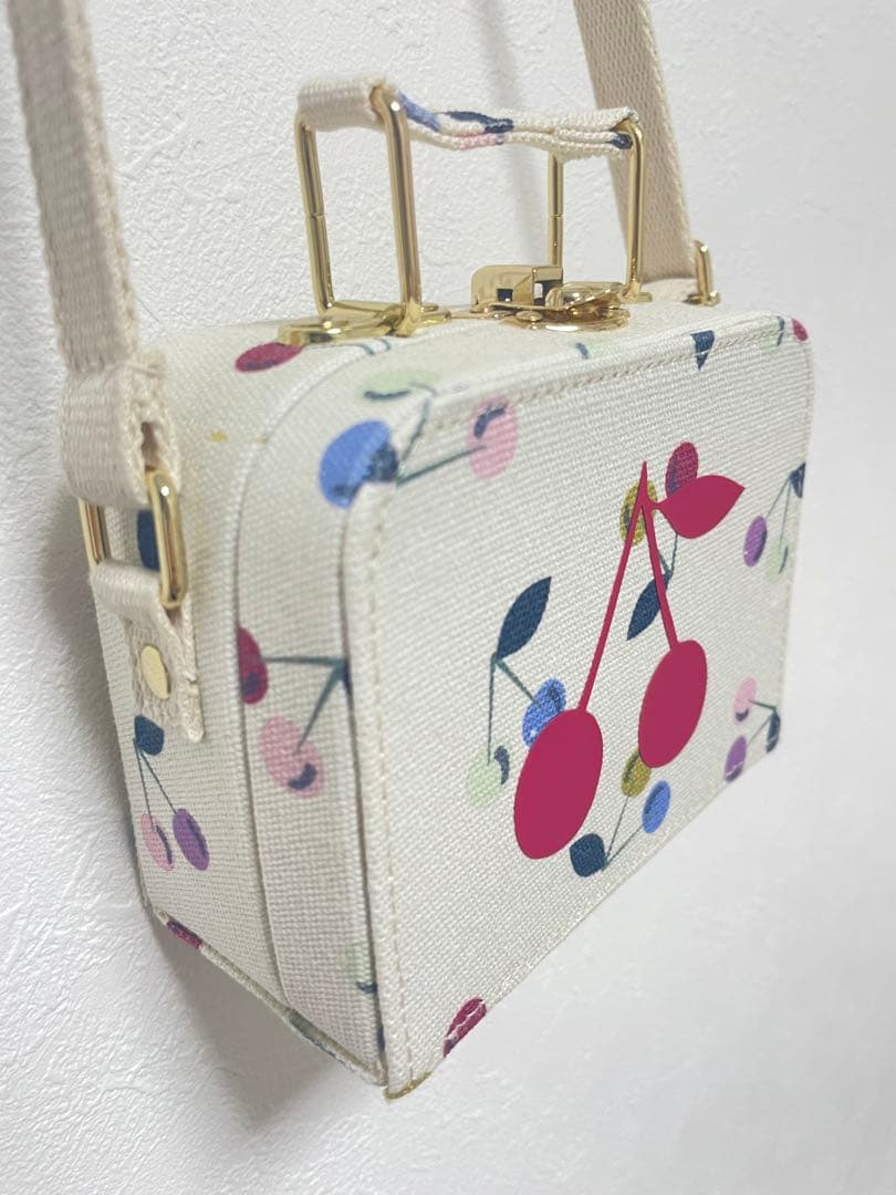 新品　ボンポワン　トランクバック
