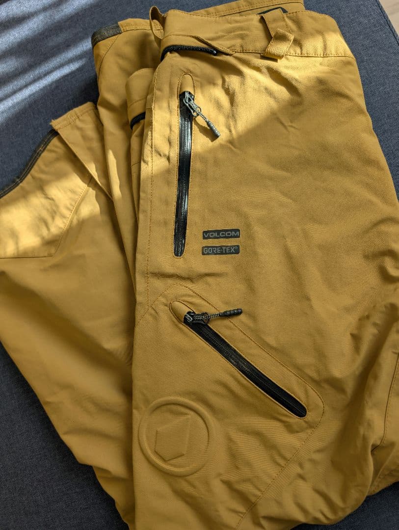 VOLCOM GORE-TEX スノーボードパンツ Mサイズ ベージュ
