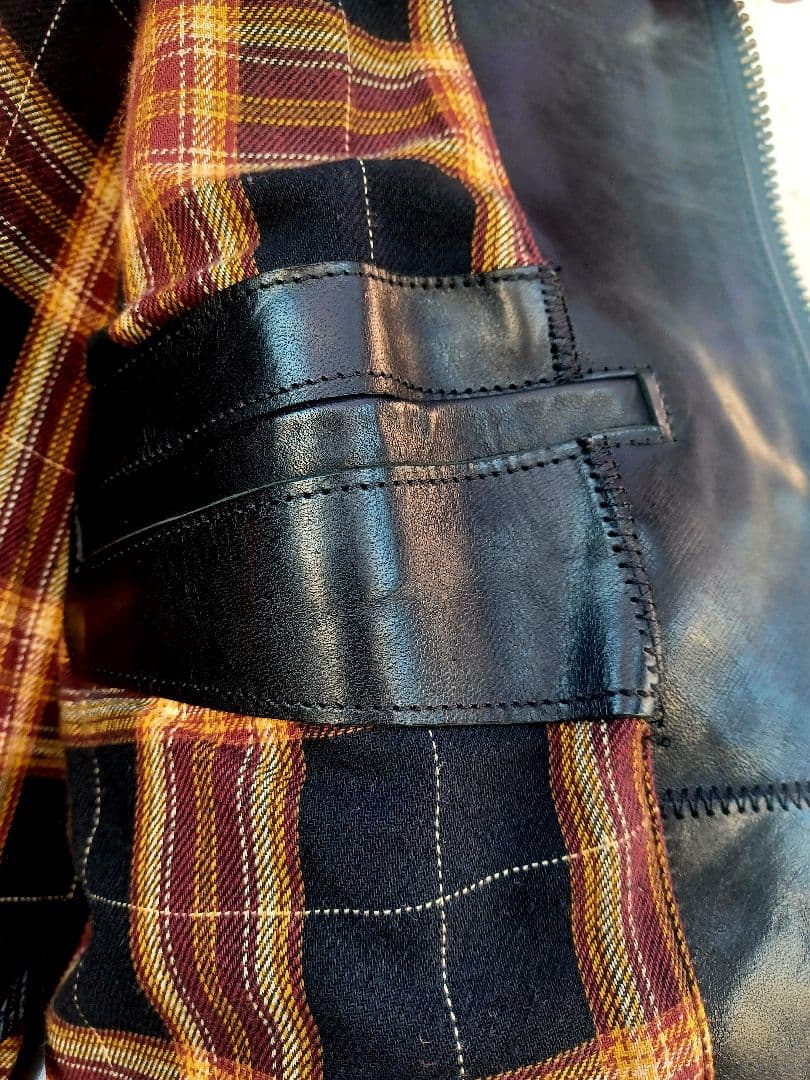 1/17(土)迄の特価！雰囲気抜群『CIDU LEATHERS』水牛革馬革コンビ