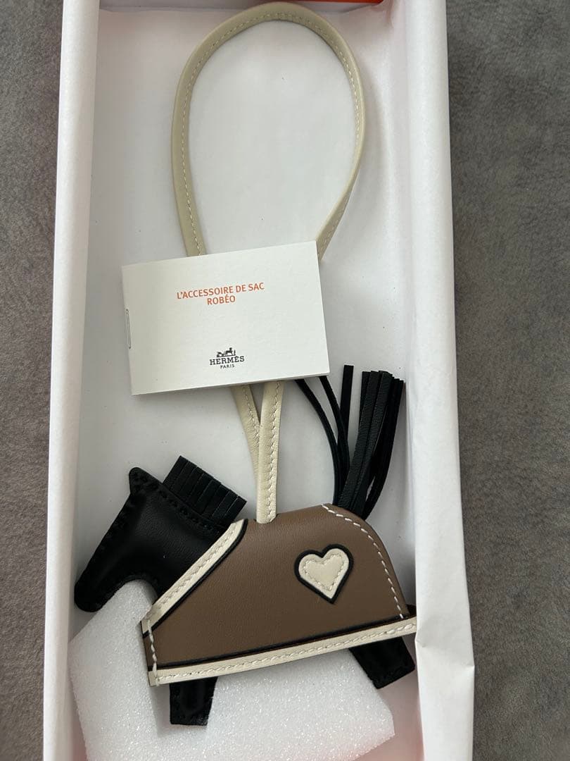 新品未使用】【新作】ロデオチャーム　ロベオ・クール　洋服付き