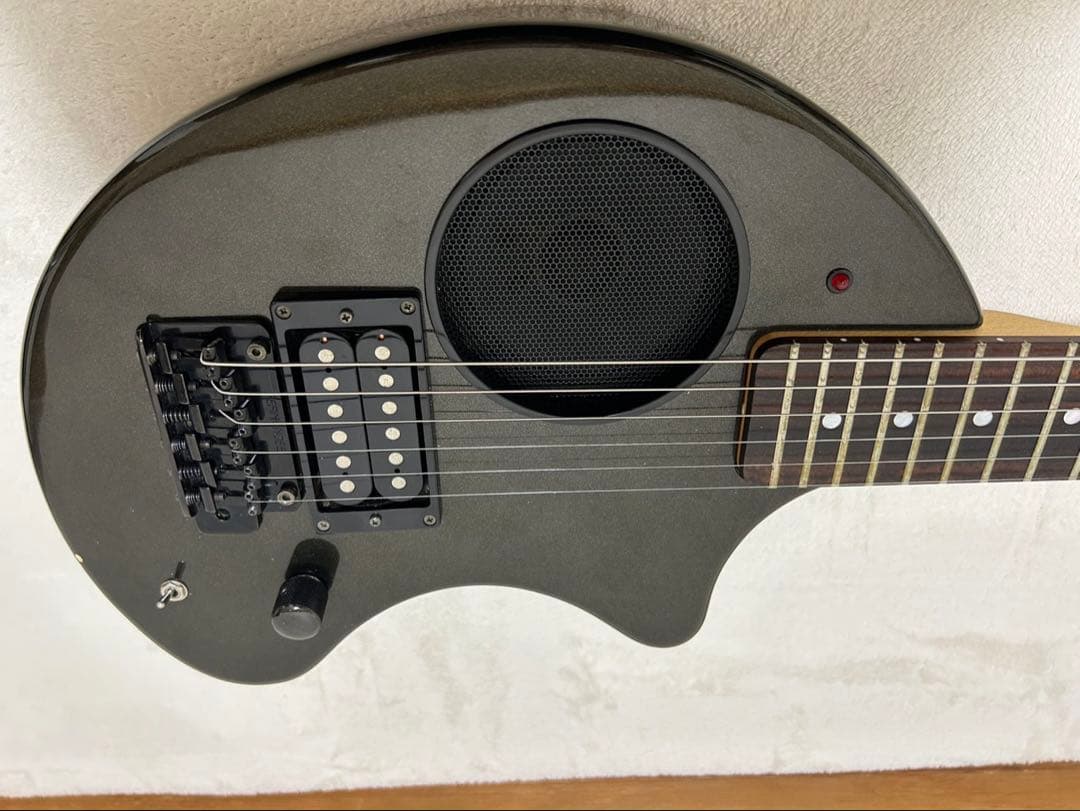 ぎ*う様 【ジャンク品】FERNANDESフェルナンデスZO-3エレキギターぞう