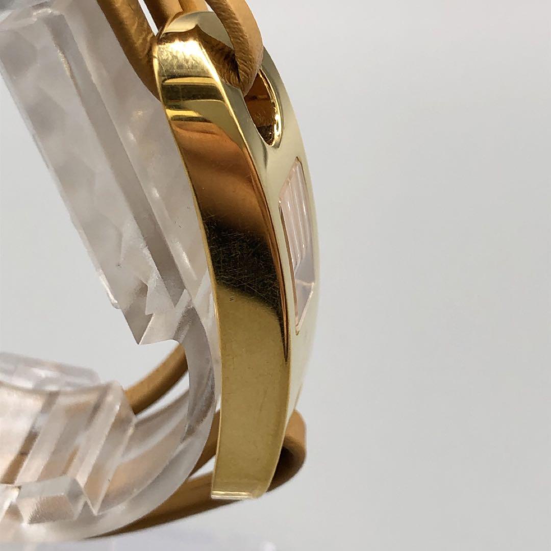 ジャンク　GUCCI 6100L　アナログ　腕時計　 ゴールド　バングル　不動