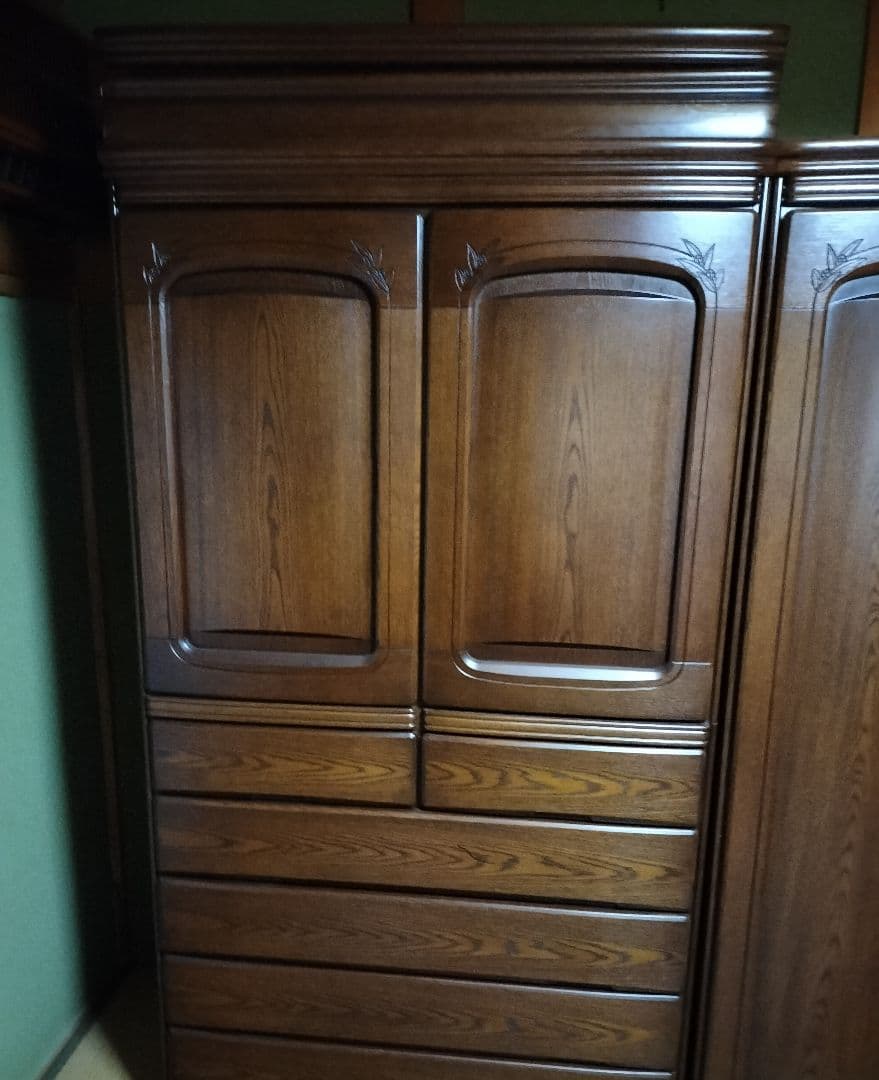 タンス大きめ引き取り限定