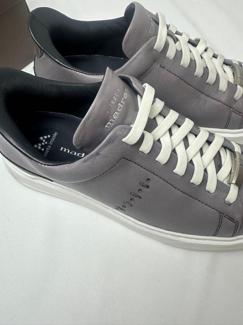 【ちゃまま】　madras マドラス レザースニーカー / 本革