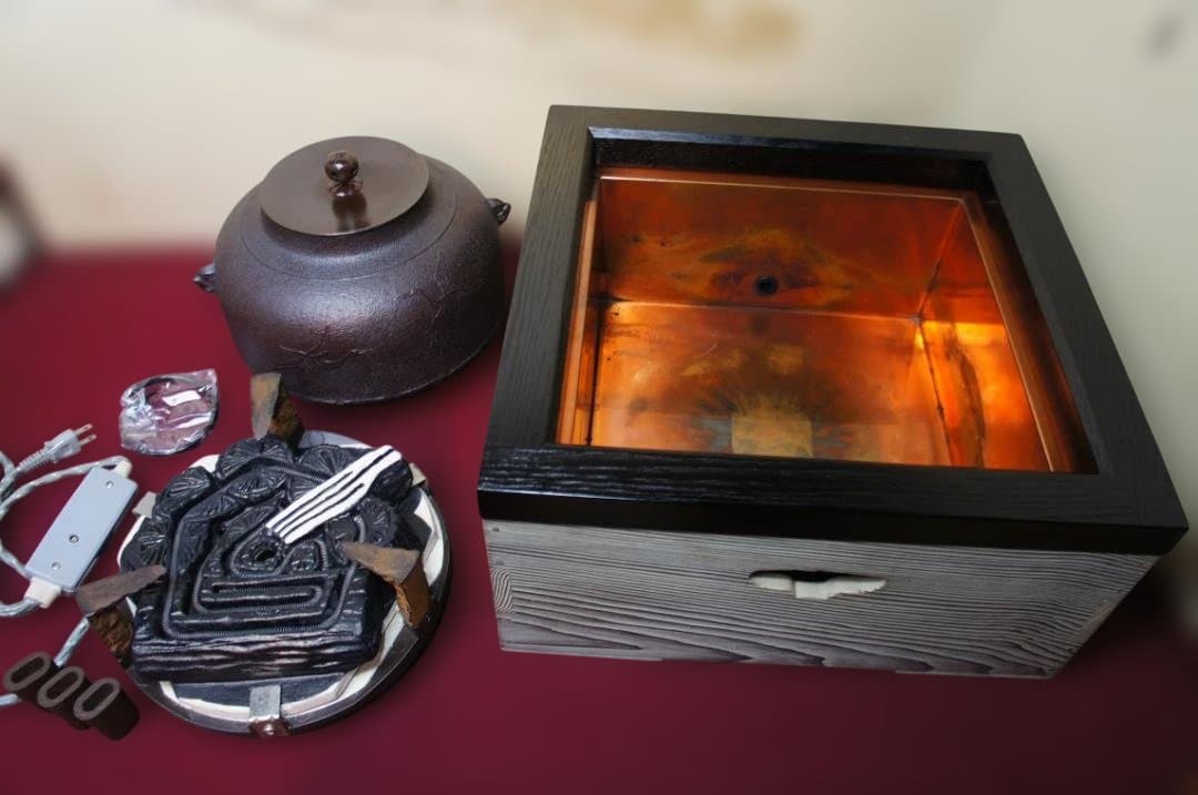 ☆焼杉置炉 在銘 真形釜 釜鐶 置炉用600w炭型電熱器 送料込み