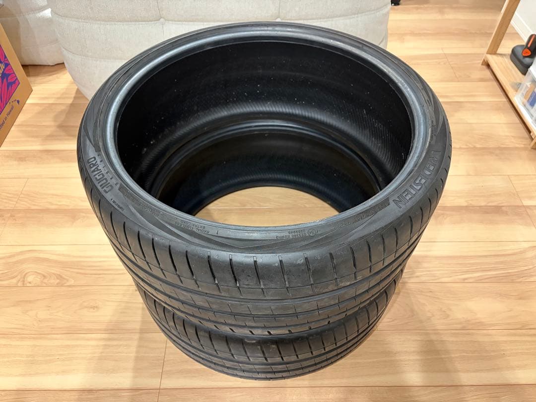 中古タイヤ Vredestein 295/30ZR24 2本セット 24インチ