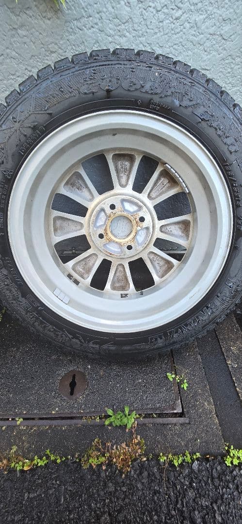 スズキワゴンR純正ホイール スタッドレスタイヤ14インチグッドイヤーアイスナビ6