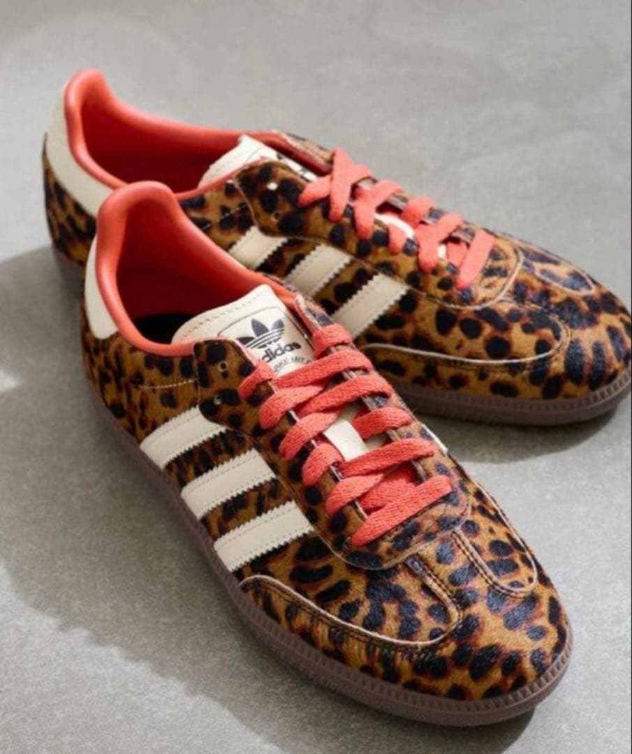 adidas レオパード柄 スニーカー