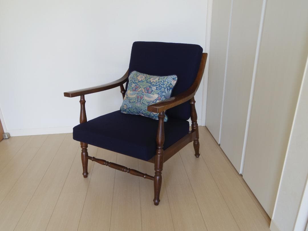 【張替え未使用品】かしわ木工シングルソファー