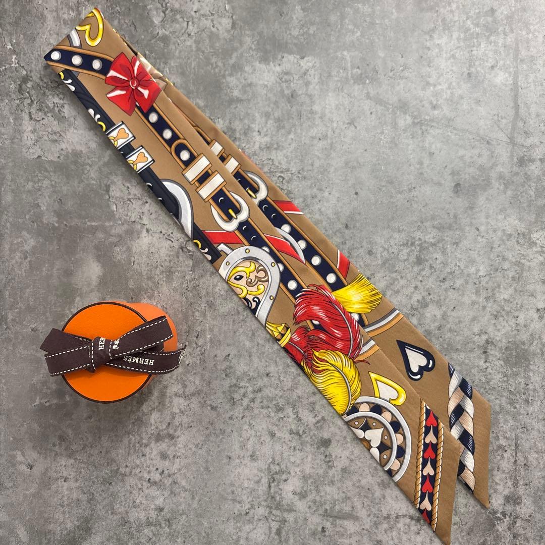 新品未使用　エルメス　ツイリー　アルネ・ドゥ・クール　スカーフ