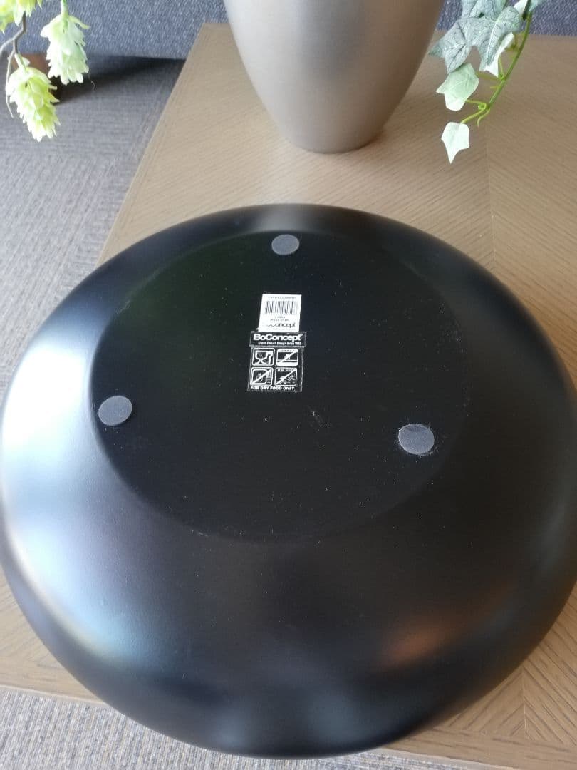 【貴重】ボーコンセプト BoConcept　 大皿 オブジェ　松ぼっくり３つ付き