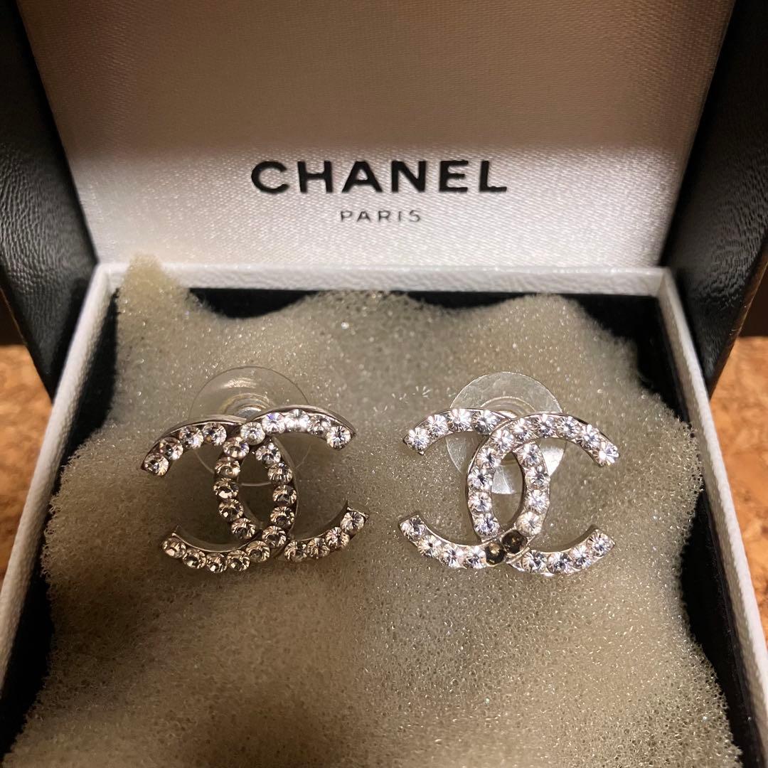 【訳あり特価、正規品美品】CHANEL ダブルCロゴ ピアス(両耳用)