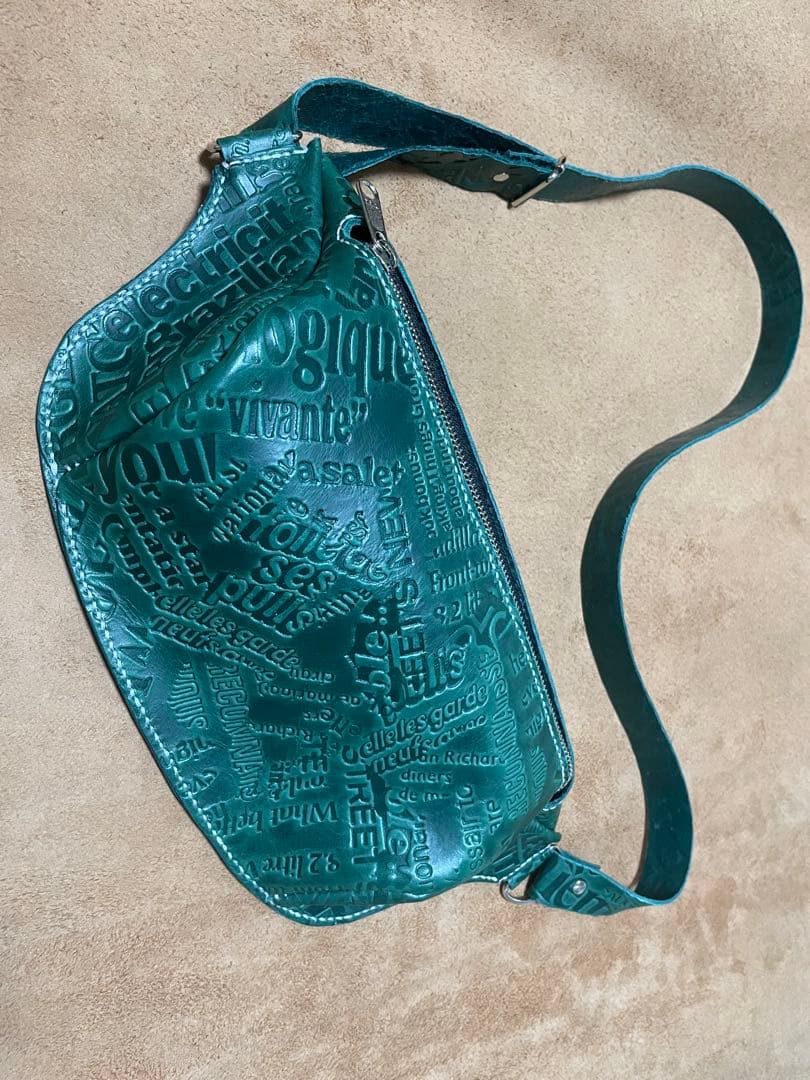 ボディバッグ　レザー　革　手縫い　ヌメ革　型押し　グリーン　経年変化　アメカジ