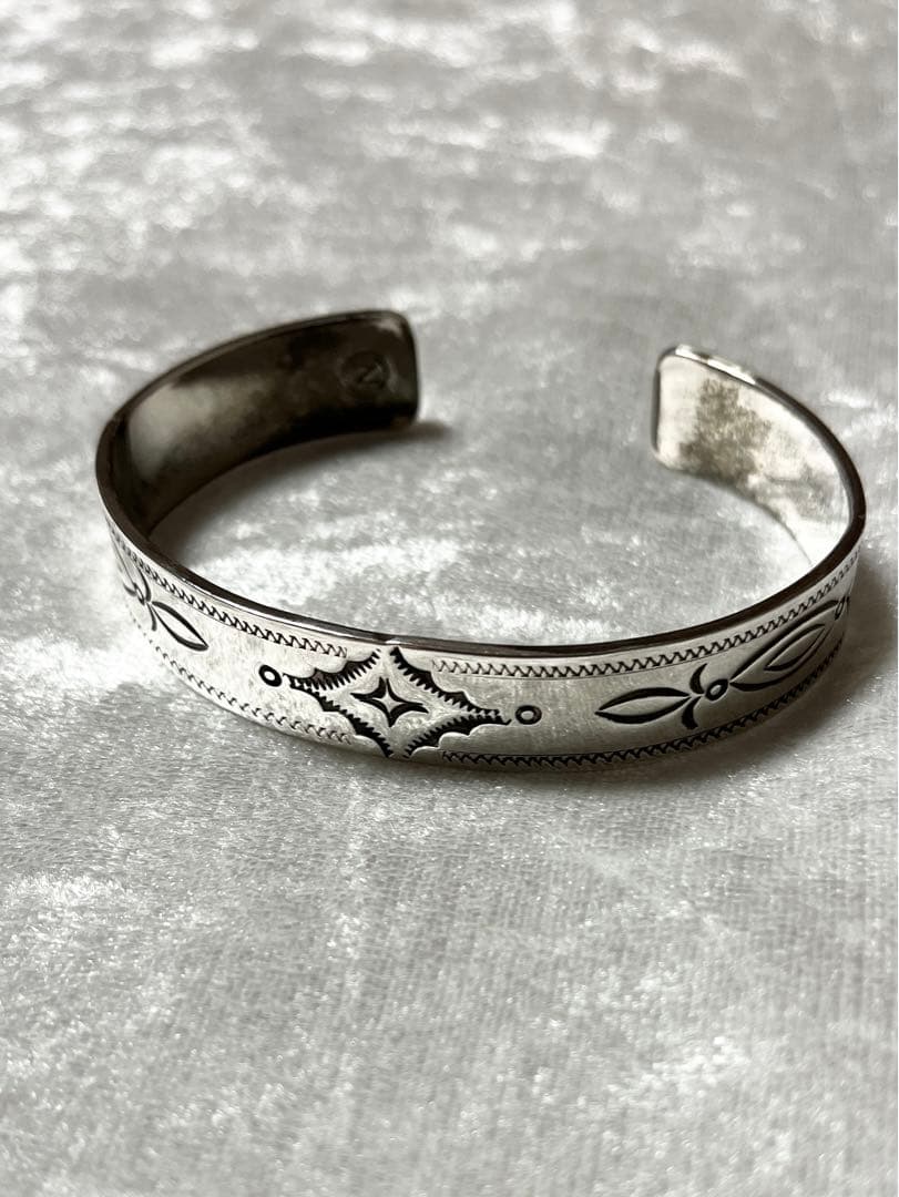 ノースワークス　シルバー　アクセサリー　バングル　ブレスレット