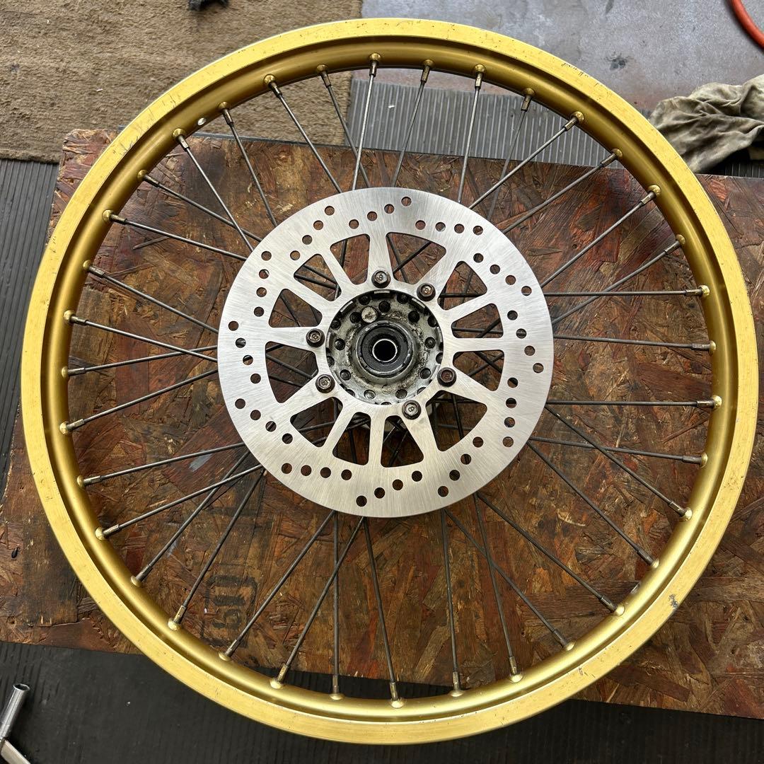 セロー250フロントホイール