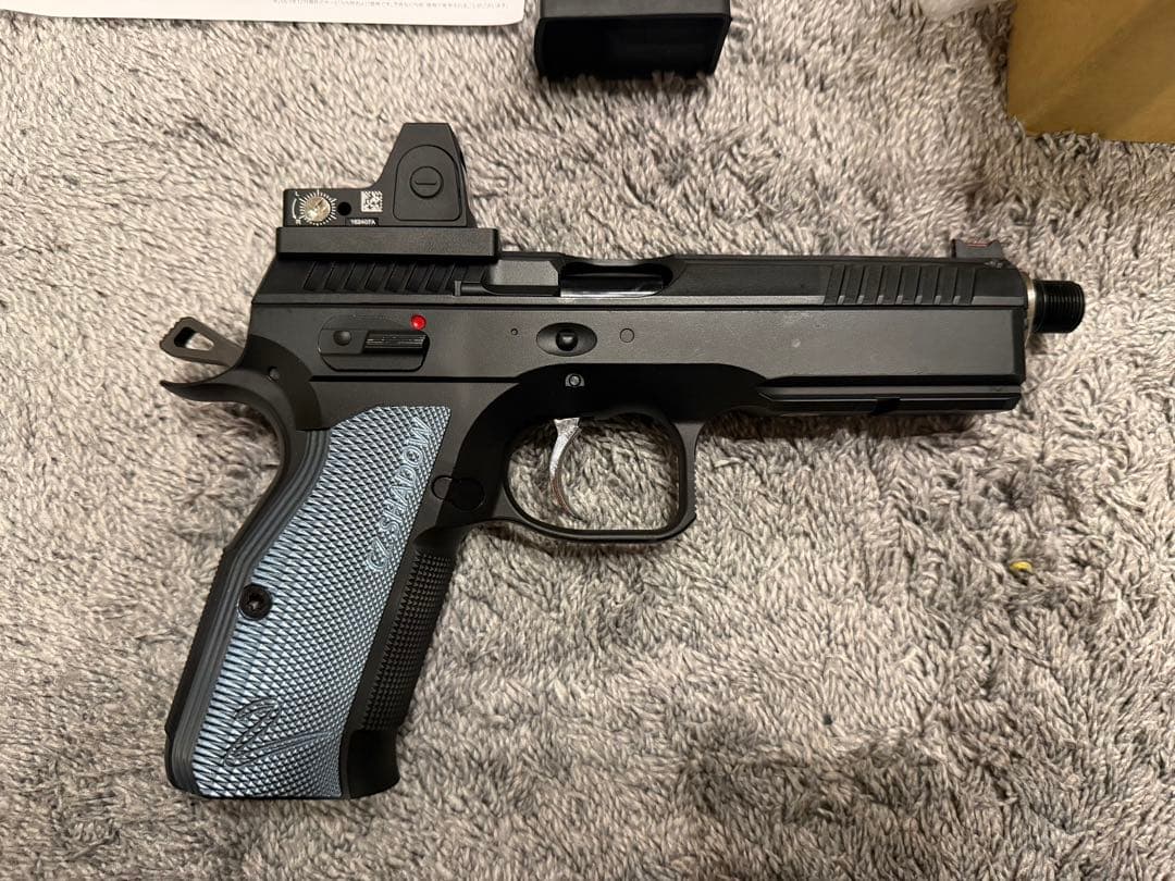 カーボネイト　CZ SHADOW 2